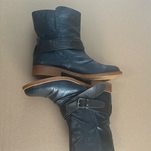 Bucco Rocoe edgy biker moto faux leather black and brown pull on ankle booties 9 - Picture 6 of 9